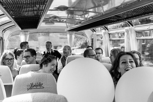 Hochzeitsreportage, Pomponetti Photography, Hochzeitsfotografie, Oldtimerbus, Setra