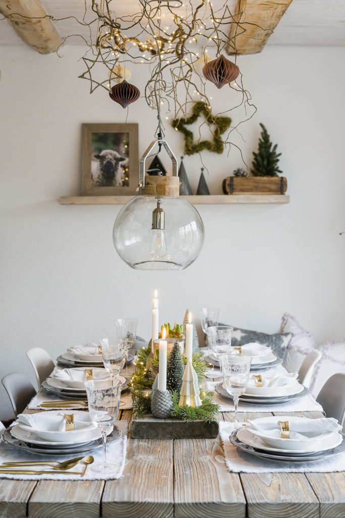 Weihnachtliche Tischdekoration zu Heiligabend, Pomponetti