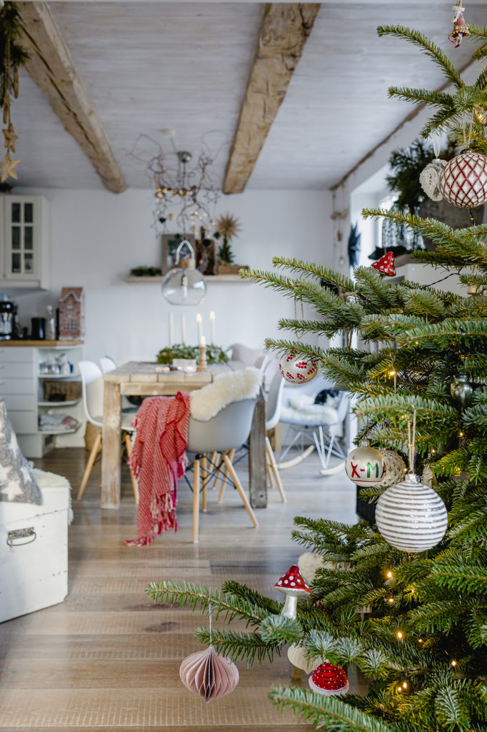 Weihnachtsbaum und Christmasvibes, Pomponetti